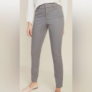Old Navy Mid-Rise Pixie Ankle Chinos for Women - Blank Slate - Size 4